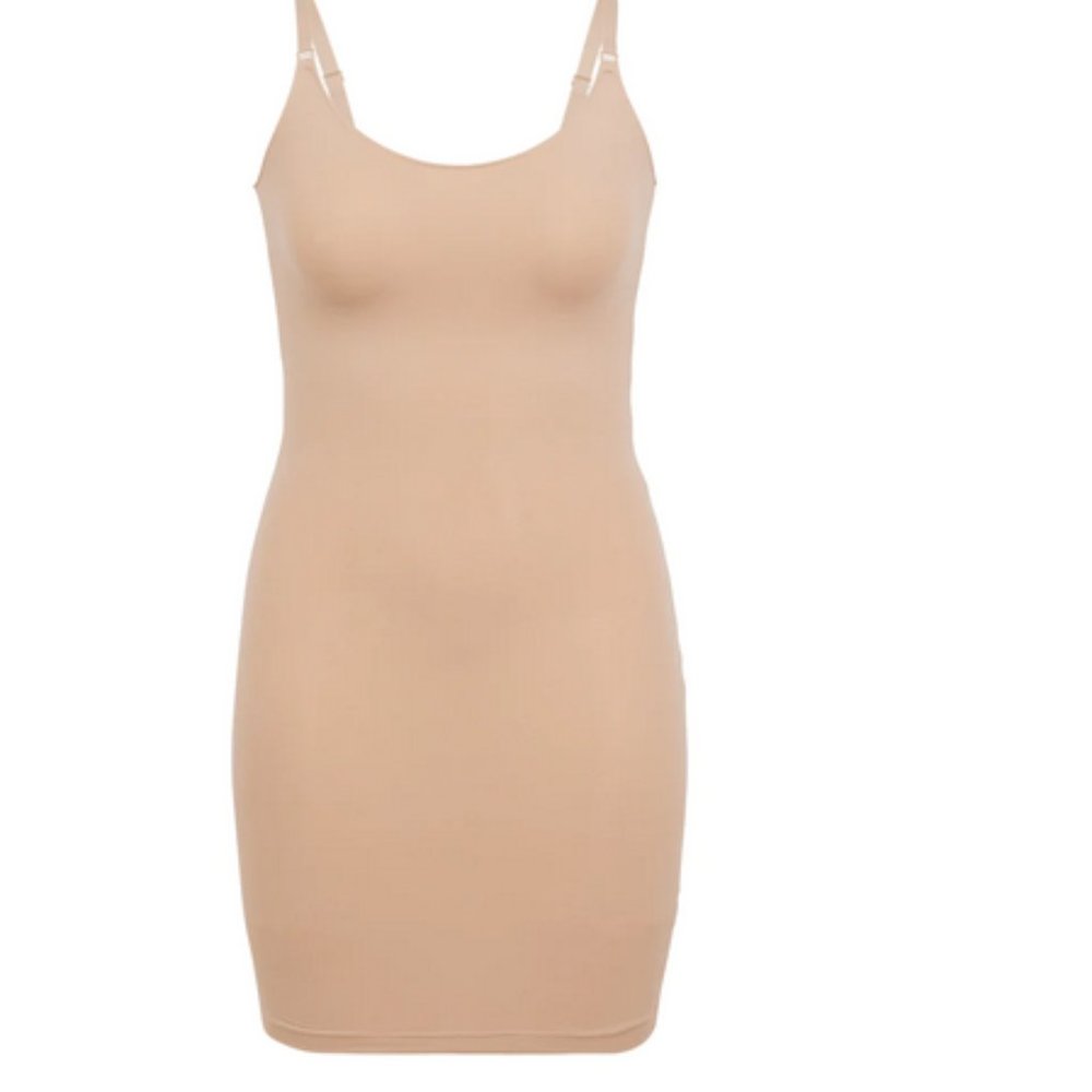 Never worn SPANX cami full slip in nude sz SM